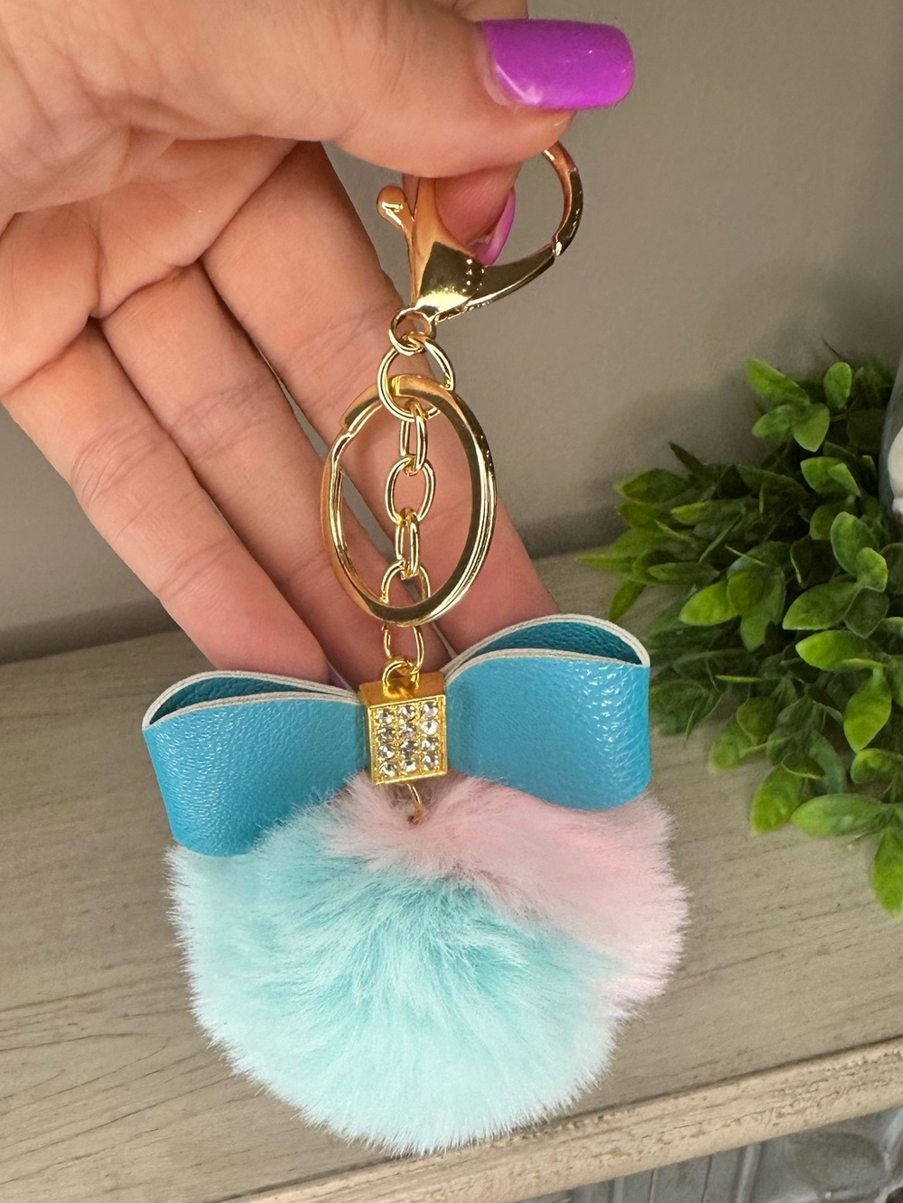 Blue Bow Pom-Pom Keychain with Pastel Fur Charm - Picture 7 of 7